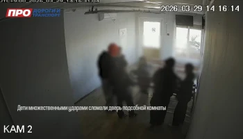 В Якутске подростки разгромили тёплую автобусную остановку &laquo;Сквер Гагарина&raquo;: материалы передадут в п